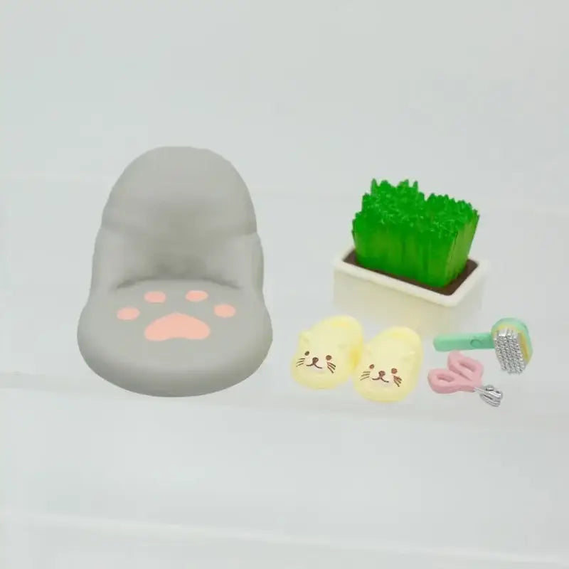 Cute Cat Daily Life Blind Box Toys Mini DIY Dollhouse Creative Super Cute Cat Litter Scooper Figurine Collect Ornaments