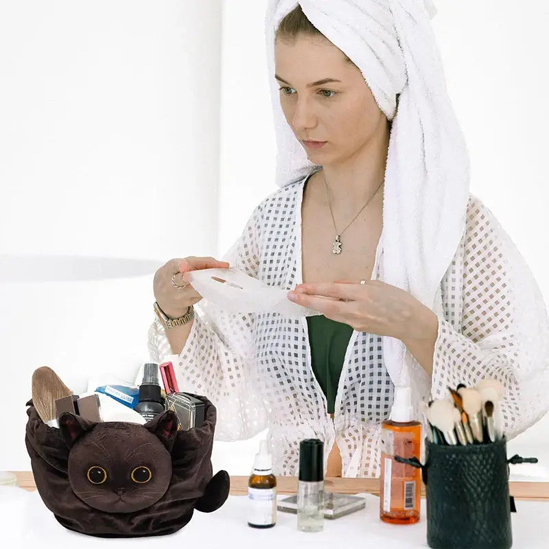 Cute Cat Makeup Bag Drawstring Closure 3D Cat Head Design Flat Cosmetic Pouch Gift for Women Cat Lovers Travel